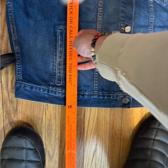 Banana Republic Denim Jacket - Picture 5 of 5